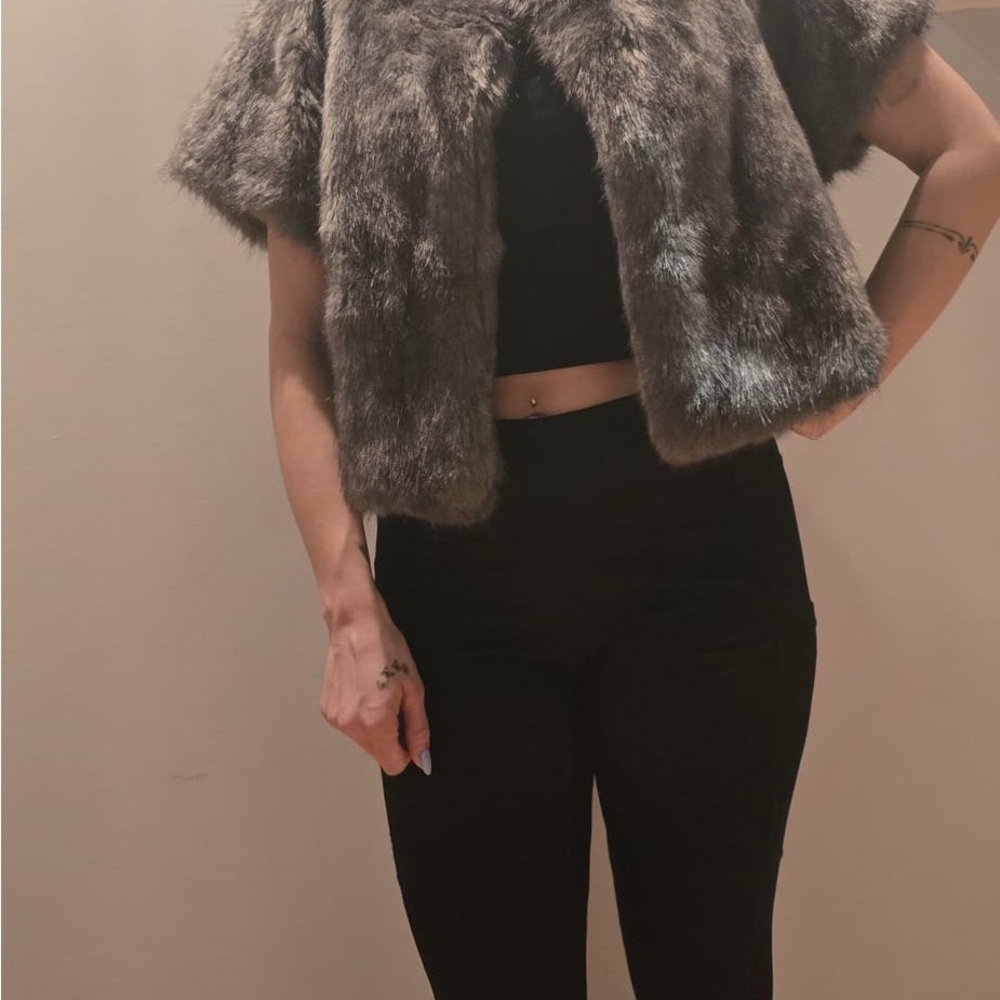 Relish Italian Brand - Elegant Gray Faux Fur Jacket